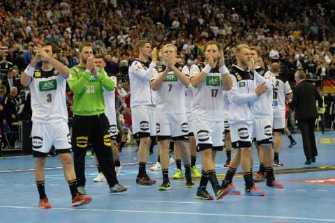 Handball, Herren, Weltmeisterschaft 2019 in Deutschland und Dänemark, Gruppe A, 3. Spieltag, Deutschland - Russland, Enttäuschung nach Abpfiff bei der deutschen Nationalmannschaft, 14.01.19, Copyright: xMichaelxHundtx xMatthiasxKochx