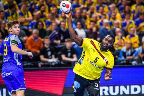 190114 Jerry Tollbring of Sweden and Rome Hebo of Angola during the IHF World Handball Championship match between Sweden and Angola on January 14, 2019 in Copenhagen. Photo: Ludvig Thunman BILDBYRN kod LT 35578 Copyright: LUDVIGxTHUNMAN BB190114LT011