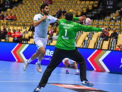 HANDBALL - IHF WC, KSA vs TUN HERNING,DENMARK,15.JAN.19 - HANDBALL - IHF Men s World Championships, international match Länderspiel Saudi Arabia vs Tunisia. Image shows Ahmad Alabdulali (KSA) and Makrem Missaoui (TUN). GEPAxpictures xOliverxLerch