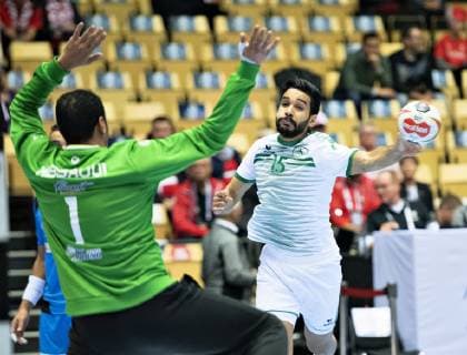 Ahmed Alabdulali of Saudi Arabia against goalkeeper Makram Missaoul of Tunisia during the men s IHF Handball World Championship WM Weltmeisterschaft Group C match between Saudi Arabia and Tunisia in Herning, Denmark, on Tuesday, Jan 15, 2019.. , Herning Jylland Copyright: HenningxBagger HenningxBaggerx COP114 spdk20190115-170758-L