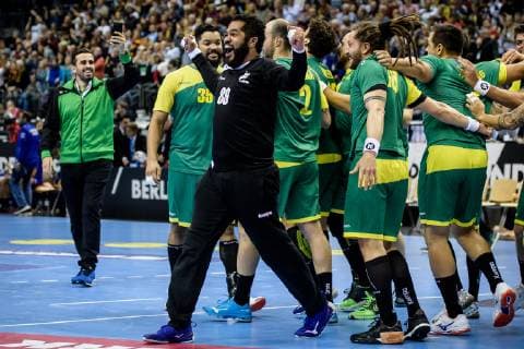 Russland vs Brasilien, Handball Weltmeisterschaft 2019, 15.01.2019 Brasilianschier Jubel um Cesar Algusto Almeida (BRA 89) beim Spiel zwischen Russland und Brasilien bei der Handball Weltmeisterschaft in Berlin am 15.01.2019, , Berlin BER Germany Mercedes-Benz-Arena