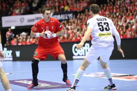 26th Mens Handball World Championship WM Weltmeisterschaft Oesterreich vs Daenemark, 15.01.19 Rasmus Schmidt Lauge (Daenemark, 11) gegen Nikola Bilyk (Oesterreich, 53)