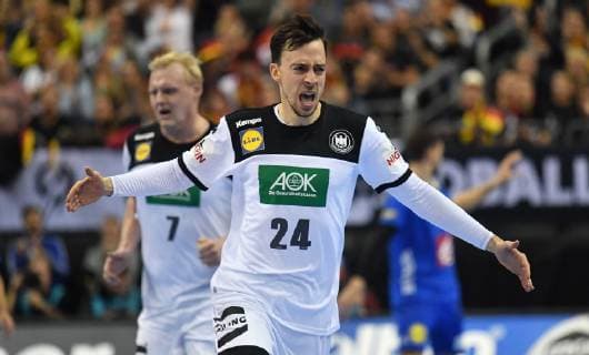 Patrick Groetzki (Deutschland), jubelt nach einem Tor, hinten Patrick Wiencek (Deutschland), Deutschland-Frankreich Germany-France IHF Handball Weltmeisterschaft 2019, Hanball World Championship WM Weltmeisterschaft 2019, Herren, Männer, Maenner, men, Handball, Deutschland, Germany, Vorrunde, Gruppe A, group A Berlin, 15.1.2019