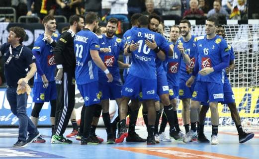 Jubel des Team Frankreich nach Spielende Deutschland gegen Frankreich der Handball- WM 2019 der Maenner am 15.01.2019 in der Mercedes-Benz Arena in Berlin Handball - WM 2019 - Gruppe A - Deutschland - Frankreich