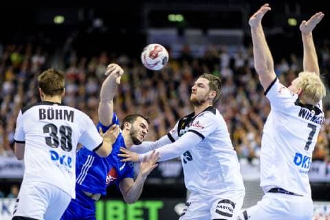 Deutschland vs Frankreich, Handball Weltmeisterschaft 2019, 15.01.2019 l-r: Fabian Boehm (GER 38), Romain Lagarde (FRA 7), Hendrik Pekeler (GER 13) und Patrick Wiencek (GER 7) beim Spiel zwischen Deutschland und Frankreich bei der Handball Weltmeisterschaft in Berlin am 15.01.2019, , Berlin BER Germany Mercedes-Benz-Arena