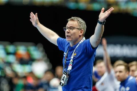 Muenchen, Deutschland, 16.01.2019, IHF Handball WM 2019, Gruppe B, Japan - Island, Trainer Gudmundur Gudmundsson (ISL) gestikuliert, gestik ( DeFodi048