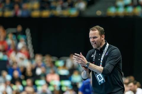 Handball WM, Japan - Island Muenchen, Deutschland, 16.01.2019, IHF Handball WM 2019, Gruppe B, Japan - Island, Trainer Dagur Sigurdsson (JPN) gestikuliert, gestik ( DeFodi048