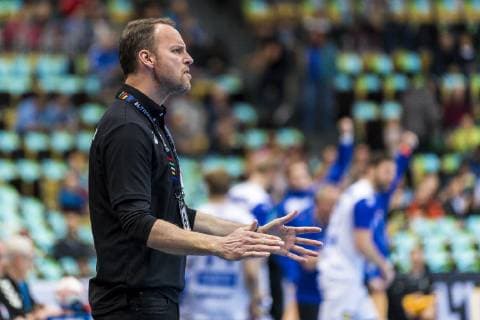Handball WM, Japan - Island Muenchen, Deutschland 16. Januar 2019: WM 2019 Männer - Gruppe B - Japan vs. Island Trainer Dagur Sigurdsson (Japan) aergerlich ärgerlich, sauer, wütend wuetend. schreit. tobt. Muenchen Olympiahalle Bayern Deutschland