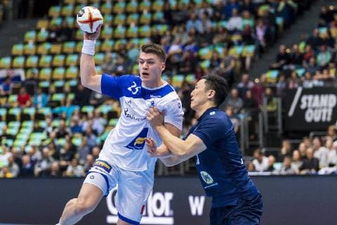 Handball WM, Japan - Island Muenchen, Deutschland 16. Januar 2019: WM 2019 Männer - Gruppe B - Japan vs. Island ?v Elvar Orn Jonsson (Island), Kohei Narita (Japan) Muenchen Olympiahalle Bayern Deutschland