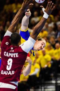 Handball WM, Katar - Schweden 190116 Lukas Nilsson of Sweden and Rafael Capote of Qatar during the IHF World Handball Championship match between Qatar and Sweden on January 16, 2019 in Copenhagen. Photo: Ludvig Thunman BILDBYRN kod LT 35580 Copyright: LUDVIGxTHUNMAN BB190116LT024