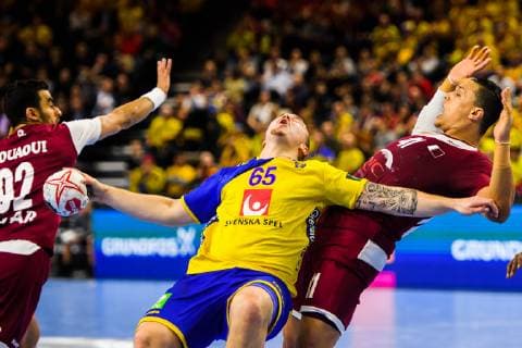 Handball WM, Katar - Schweden 190116 Lukas Nilsson of Sweden and Youssef Ali of Qatar during the IHF World Handball Championship match between Qatar and Sweden on January 16, 2019 in Copenhagen. Photo: Ludvig Thunman BILDBYRN kod LT 35580 Copyright: LUDVIGxTHUNMAN BB190116LT027