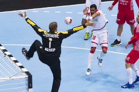 Handball WM 19, Vorrunde, Gruppe B, Begegnung:Kroatien - Bahrain Olympiahalle Muenchen. 16.01.2019 Im Bild: b18Ahmed Dschalal Abbas k01Ivan Stevanovic Â