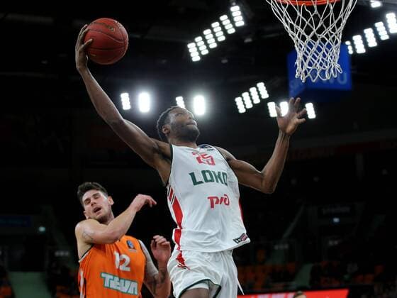 Neu-Ulm, Germany 16.01.2019, Eurocup 13. Spieltag, ratiopharm ulm vs. Lokomotiv Kuban Krasnodar, Bogdan Radosavljevic (Ulm) und Jajuan Johnson (LKK) im Zweikampf (Harry Langer DeFodi.eu) DeFodi541