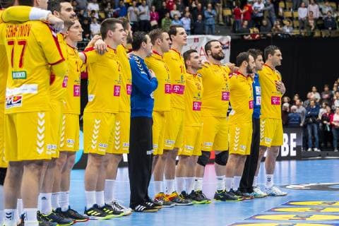 Muenchen, Deutschland 16. Januar 2019: WM 2019 Männer - Gruppe B - Mazedonien vs. Spanien die Mannschaft von Mazedonien bei der Nationalhymne Muenchen Olympiahalle Bayern Deutschland