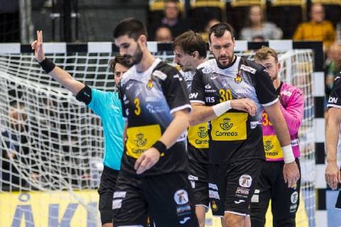 Muenchen, Deutschland 16. Januar 2019: WM 2019 Männer - Gruppe B - Mazedonien vs. Spanien Gedeon Guardiola (Spanien Rhein-Neckar Loewen) Verletzt Verletzung Schmerzen Muenchen Olympiahalle Bayern Deutschland