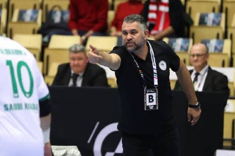 Handball WM, Chile - Saudi-Arabien 26th Mens Handball World Championship WM Weltmeisterschaft Chile vs Saudi-Arabien, 17.01.19 Denic B. Boris (Saudi-Arabien, Trainer) gestikuliert