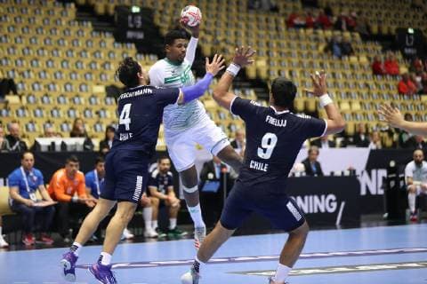 Handball WM, Chile - Saudi-Arabien 26th Mens Handball World Championship WM Weltmeisterschaft Chile vs Saudi-Arabien, 17.01.19 Abdulaziz Khayri (Saudi-Arabien, 66) gegen Javer Frelijj (Chile, 09) und Erwin Feuchtmann (Chile, 04)