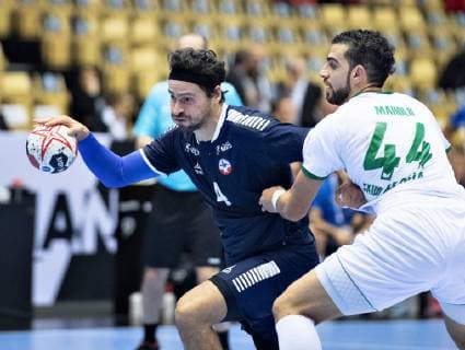 Mahdi Alsalem of Saudi Arabia tries to hold Erwin Feuchtmann of Chileduring the men s IHF Handball World Championship WM Weltmeisterschaft Group C match between Chile and Saudi Arabia in Herning, Denmark, Thursday, Jan. 17, 2019.. , Herning Jylland Denmark Copyright: HenningxBagger HenningxBaggerx COP105 spdk20190117-164808-L