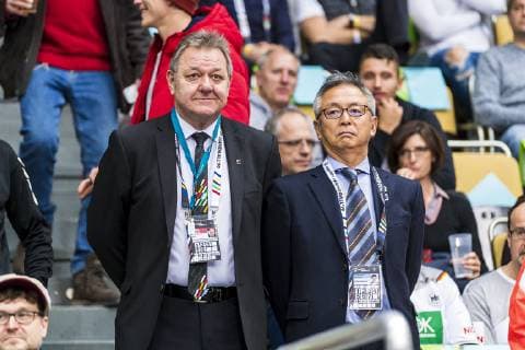 Muenchen, Deutschland 17. Januar 2019: WM 2019 Männer - Gruppe B - Bahrain vs. Japan Teambetreuer Japan Thomas Otto (Fuechse Berlin), Takafumi Inafuku (LOC Japan) Muenchen Olympiahalle Bayern Deutschland