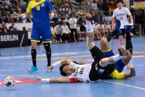 Handball-WM Brasilien - Korea am 17.01.2019 in der Mercedes-Benz Arena in Berlin Changeun KU ( Korea )