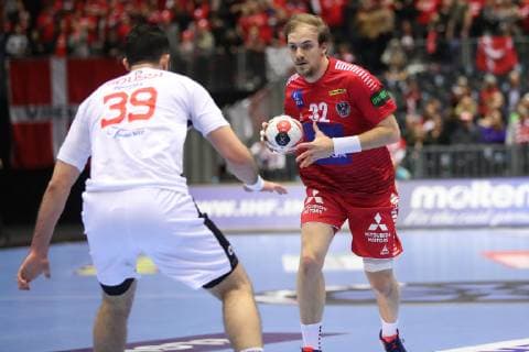 26th Mens Handball World Championship WM Weltmeisterschaft Oesterreich vs Tunisien, 17.01.19 Gerald Zeiner (Oesterreich, 32) gegen Mohamed Soussi (Tunesien, 39)