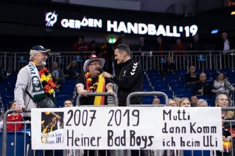 Handball-WM Brasilien - Korea am 17.01.2019 in der Mercedes-Benz Arena in Berlin deutsche Fans mit Plakat