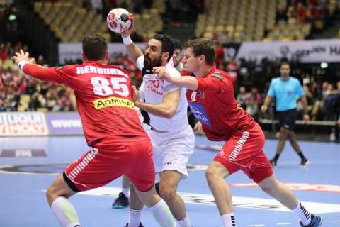 Handball WM, Österreich - Tunesien 26th Mens Handball World Championship WM Weltmeisterschaft Oesterreich vs Tunisien, 17.01.19 Kamel Alouini (Tunesien, 10) ätzt sich durch