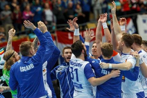 Muenchen, Deutschland, 17.01.2019, IHF Handball WM 2019, Gruppe B, Mazedonien - Island, Island schlussjubel ( DeFodi048