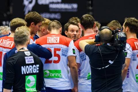 190117 Christian Berge, head coach of Norway, during a timeout during the IHF World Handball Championship match between Denmark and Norway on January 17, 2019 in Herning. Photo: Jon Olav Nesvold BILDBYRN kod JE 160406 Copyright: JONxOLAVxNESVOLD BB190117JE125