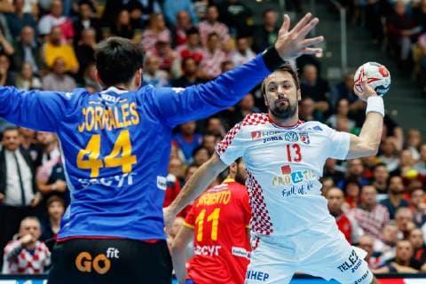 Handball WM, Spanien - Kroatien Muenchen, Deutschland, 17.01.2019, IHF Handball WM 2019, Gruppe B, Spanien - Kroatien, Torwart Rodrigo Corrales Rodal (ESP) und Zlatko Horvat (CRO) im Zweikampf ( DeFodi048