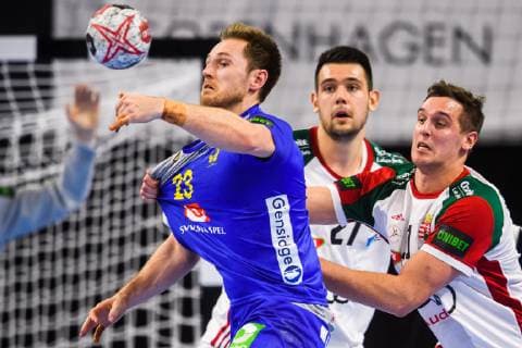 Handball WM, Schweden - Ungarn 190117 Albin Lagergren of Sweden and Bence Banhidi and Patrik Ligetvari of Hungary during the IHF World Handball Championship match between Sweden and Hungary on January 17, 2019 in Copenhagen. Photo: Ludvig Thunman BILDBYRN kod LT 35581 Copyright: LUDVIGxTHUNMAN BB190117LT035