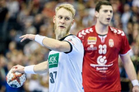 Deutschland vs Serbien, Handball Weltmeisterschaft 2019, 17.01.2019 Matthias Musche (GER 37) beim Siebenmeter beim Spiel zwischen Deutschland und Serbien bei der Handball Weltmeisterschaft in Berlin am 17.01.2019, , Berlin BER Germany Mercedes-Benz-Arena