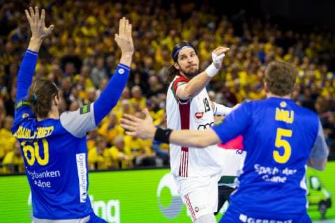 190117 Laszlo Nagy of Hungary and Kim Ekdahl du Rietz and Max Darj of Sweden during the IHF World Handball Championship match between Sweden and Hungary on January 17, 2019 in Copenhagen. Photo: Ludvig Thunman BILDBYRN kod LT 35581 Copyright: LUDVIGxTHUNMAN BB190117LT072