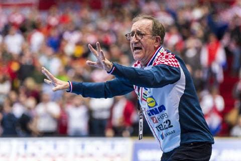 Muenchen, Deutschland 17. Januar 2019: WM 2019 Männer - Gruppe B - Spanien vs. Kroatien Trainer Lino Cervar (Kroatien) Gestik Geste gestikuliert Muenchen Olympiahalle Bayern Deutschland
