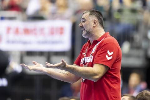 Trainer Nenad Perunicic. Deutschland vs. Serbien, Vorrunde, Handball, IHF Handball Weltmeisterschaft, 17.01.19 Berlin Berlin Germany Mercedes-Benz-Arena Copyright: xAgentur54Gradx xFelixxKoenigx