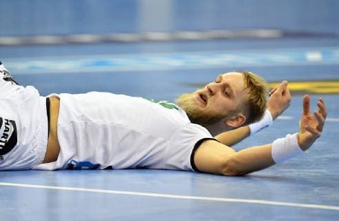 Matthias Musche (Deutschland), am Boden Deutschland-Serbien Germany-Serbia IHF Handball Weltmeisterschaft 2019, Hanball World Championship WM Weltmeisterschaft 2019, Herren, Männer, Maenner, men, Handball, Deutschland, Germany, Vorrunde, Gruppe A, group A Berlin, 17.1.2019