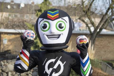 Orakel Astrid im Zoo Handball WM Koeln Deutschland Datum: 18.01.2019 Maskottchen Stan