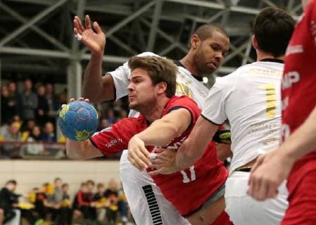 Deutschland, Korntal, Handball Rixespiel SG BBM Bietigheim vs. Selestat Alsace Handball: mitte Michael Oehler (BBM)
