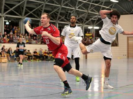 Deutschland, Korntal, Handball Rixespiel SG BBM Bietigheim vs. Selestat Alsace Handball: links Jonas Link (BBM)