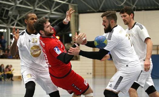 Deutschland, Korntal, Handball Rixespiel SG BBM Bietigheim vs. Selestat Alsace Handball: rmitte Jonathan Fischer (BBM)