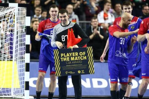Victor Kireev (Russland) ist Spieler des Spiels, Russland vs Mazedonien, IHF Maenner Handball Weltmeisterschaft, 19.01.2019 Fotograf Neis Eibner Russland vs Mazedonien, IHF Maenner Handball Weltmeisterschaft, 19.01.2019 Köln Copyright: xEIBNER AlexanderxNeisx EP_ANS