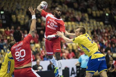 Mosbah Sanai(Tunesia 19) of Tunesia, and Max Darj (Sweden 5) right of Sweden during the men s IHF Handball World Championship WM Weltmeisterschaft Main Round Group 2 match in Herning, Denmark, on saturday, Jan. 19, 2019.. , Herning DK Copyright: ClausxFisker ClausxFiskerx cop101 spdk20190119-180533-L