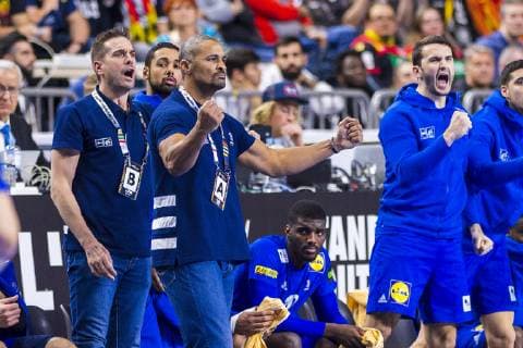 Köln, Deutschland 17. Januar 2019: WM 2019 Männer - Hauptrunde - Frankreich vs. Spanien Trainer Didier Dinart (Frankreich) Jubel Freude Emotion Köln Lanxess Arena Nordrhein-Westfalen Deutschland