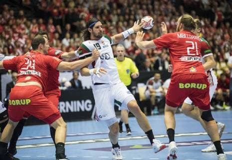 Simon Hald Jensen (Denmark- 34) left and Henrik Moellgaard Jensen (Denmark- 21) right against László Nagy (Hungary 19) of Hungary during the men s IHF Handball World Championship WM Weltmeisterschaft Main Round Group 2 Denamrk vs Hungary match in Herning, Denmark, on saturday, Jan. 19, 2019.. , Herning DK Copyright: ClausxFisker ClausxFiskerx cop104 spdk20190119-205239-L