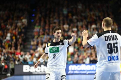 Uwe Gensheimer (Deutschland) jubelt mit Paul Drux (Deutschland), , IHF Maenner Handball Weltmeisterschaft, 19.01.2019 Fotograf Neis Eibner Deutschland vs. Island, IHF Maenner Handball Weltmeisterschaft, 19.01.2019 Köln Copyright: xEIBNER AlexanderxNeisx EP_ANS