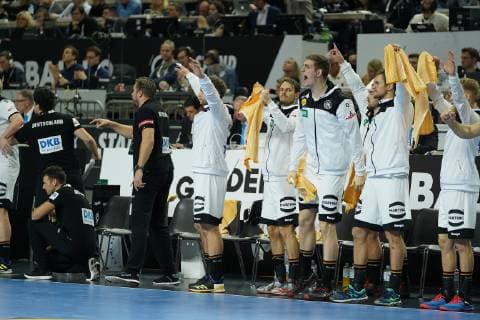 GER, IHF WM 2019, Deutschland (GER) vs Island (ISL) 19.01.2019, Lanxess Arena , Koeln, GER, IHF WM 2019, Deutschland (GER) vs Island (ISL) , im Bild picture shows: deutsche Bank freut sich