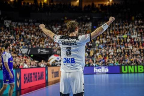 Koeln, Deutschland, 19.01.2019, IHF Handball WM 2019, Hauptrunde, Deutschland - Island, Uwe Gensheimer (GER) gestikuliert, gestik ( DeFodi520