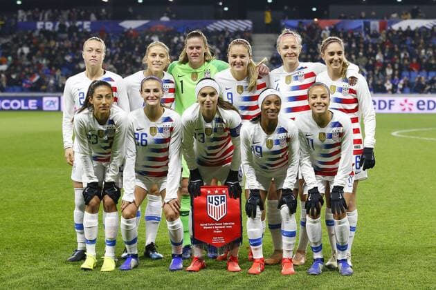 Equipe ETATS UNIS En haut de gauche a droite : Emily Sonnett Abby Dahlkemper Alyssa Naeher Lindsey Horan Becky Sauerbrunn Morgan Brian En bas de gauche a droite : Christen Press Emily Fox Alex Morgan Crystal Dunn Mallory Pugh (ETATS UNIS) FOOTBALL : France vs Etats Unis - Match Amical Feminin - 19 01 2019 GwendolineLeGoff Panoramic 