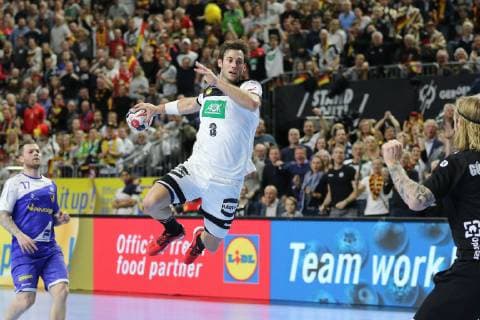 Uwe Gensheimer (Deutschland 3), Arnor Gunnarsson (Island 17) kann nur noch hinterher schauen, Freisteller, Portrait, Deutschland-Island, Handball-WM 2019 Koeln Copyright: xRoskaritzx Eibner-Pressefotox EP_kess_rrz
