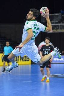 HANDBALL - IHF WC, KOR vs KSA COPENHAGEN,DENMARK,20.JAN.19 - HANDBALL - IHF Men s World Championships, international match Länderspiel Korea vs Saudi Arabia. Image shows Mojtaba Alsalem (KSA) and Jeongu Kang (KOR). GEPAxpictures xOliverxLerch